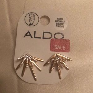 Aldo gold earrings NWT $12 Bundle only!
